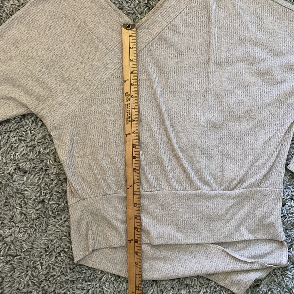 Stella & Dot double v sweater size small - Picture 13 of 13